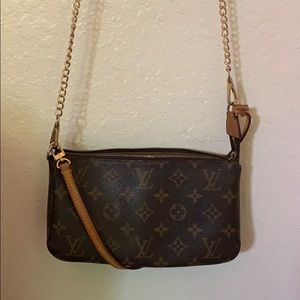 Louis Vuitton Monogram Pouchette